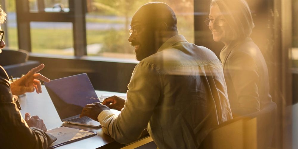 Das Digitally Done Team – Buchhalter und IT-Spezialisten arbeiten zusammen